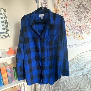 Oversized “boyfriend” flannel shirt